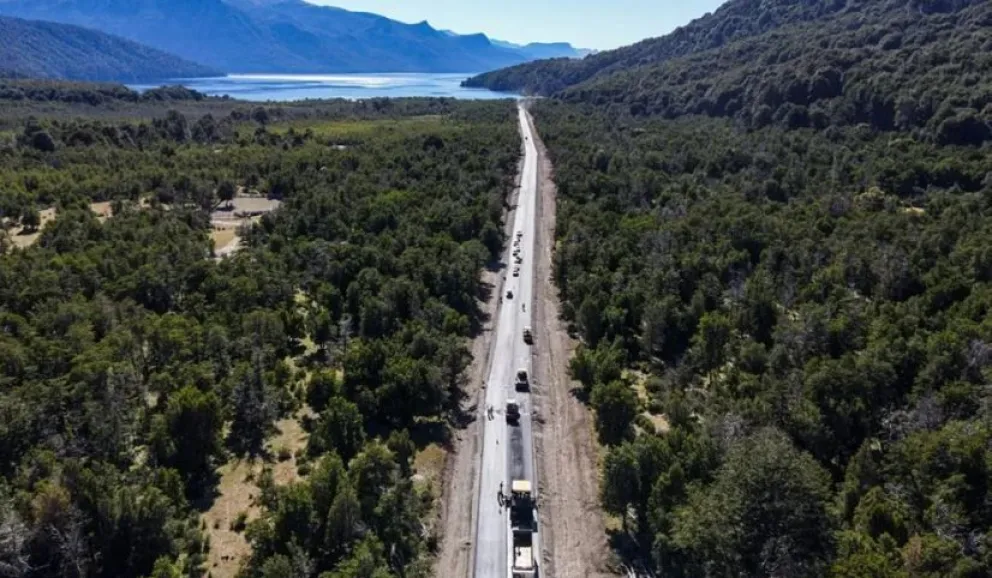 Figueroa detalló el avance de las obras de pavimentación de la ruta 65 y las próximas licitaciones para asfaltar casi 600 km