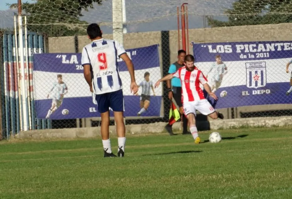 El Depo cayó ante Estudiantes Unidos en un partido condicionado por la temprana expulsión