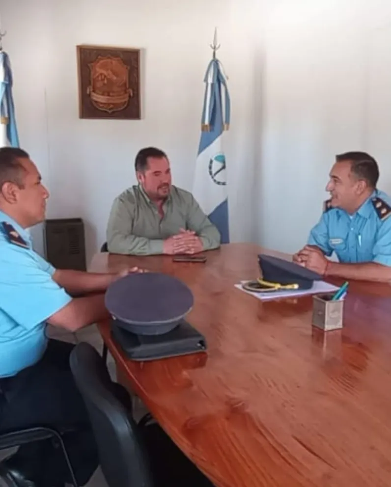 El intendente Murer se reunió con el nuevo comisario de la localidad 