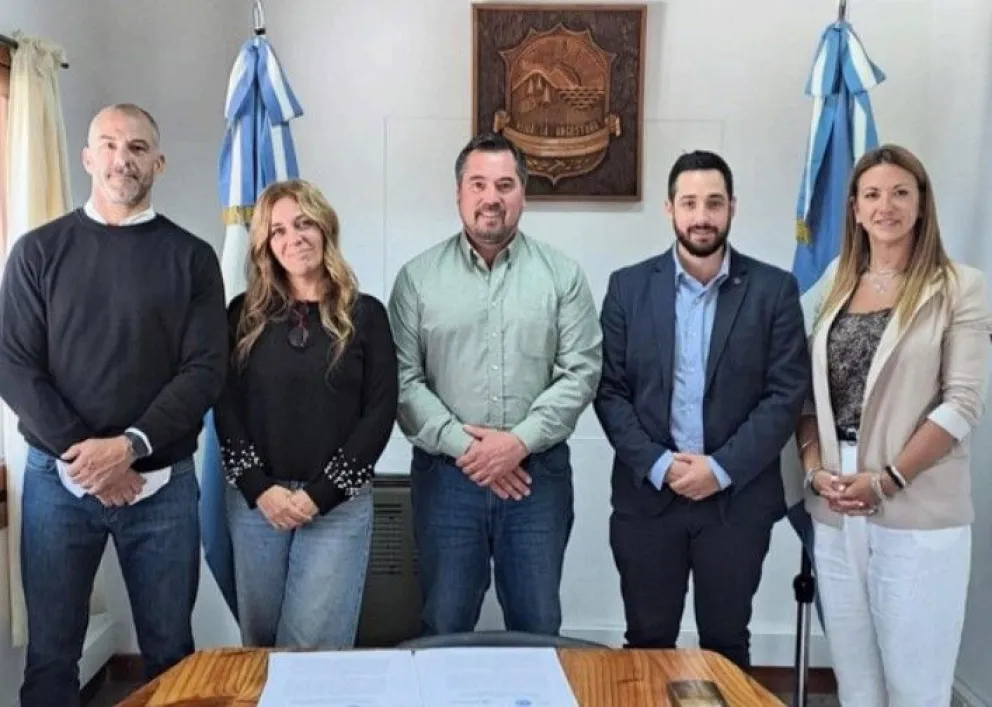 Villa La Angostura apuesta al turismo sustentable con nuevo convenio de colaboración