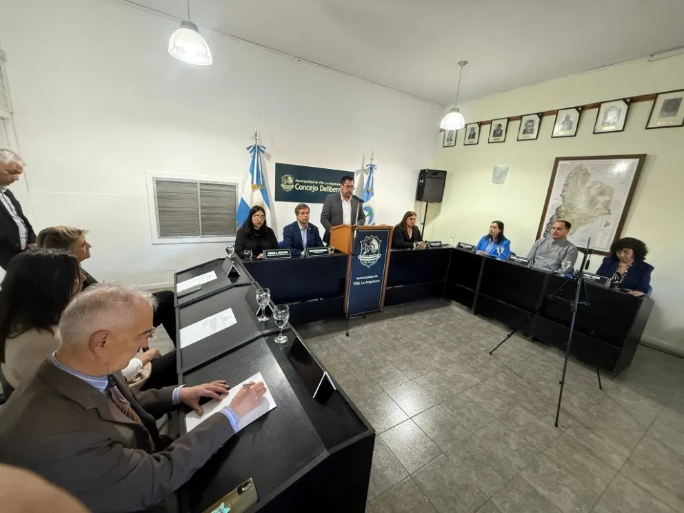 Cabrera acepta una rebaja en el aumento de tasas pero  reclama al Concejo que lo vote "a mas tardar el lunes"