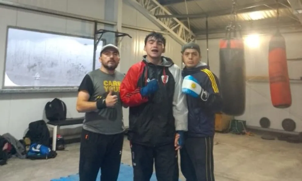 Tomas Reyes va por el título provincial de box