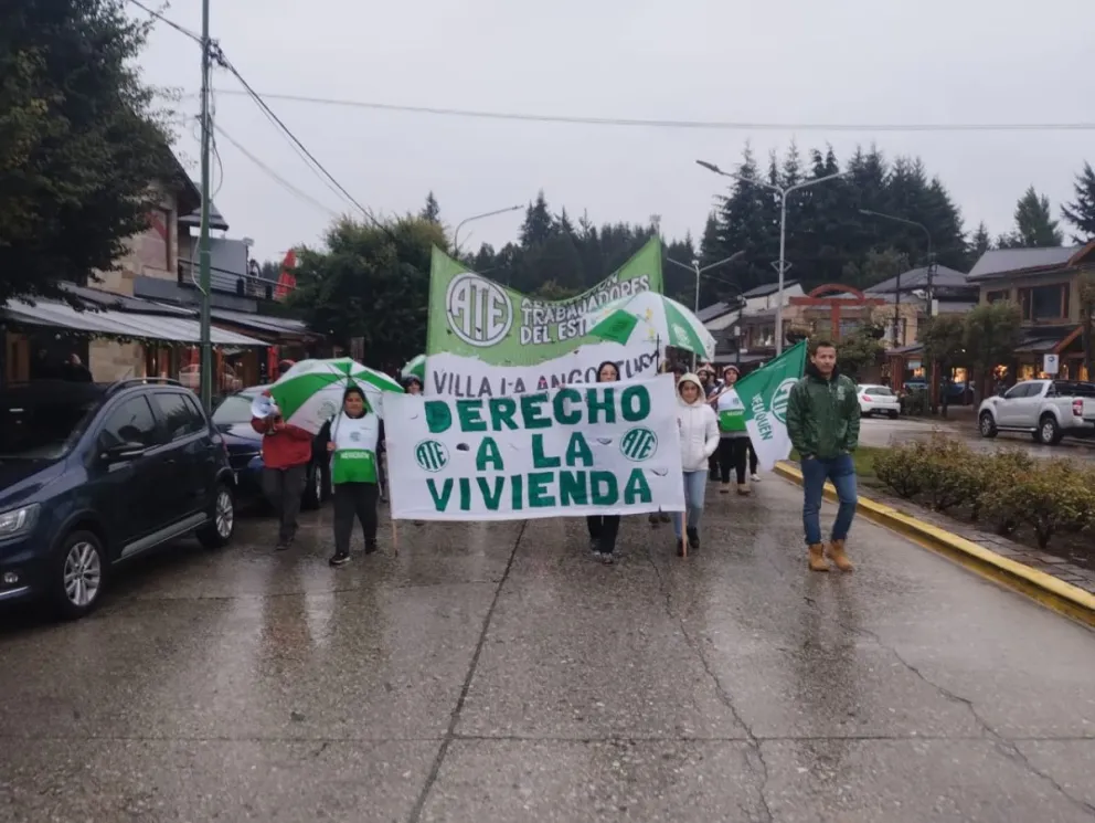 ATE Verde y Blanca volvió a marchar para reclamar soluciones a la crisis habitacional 