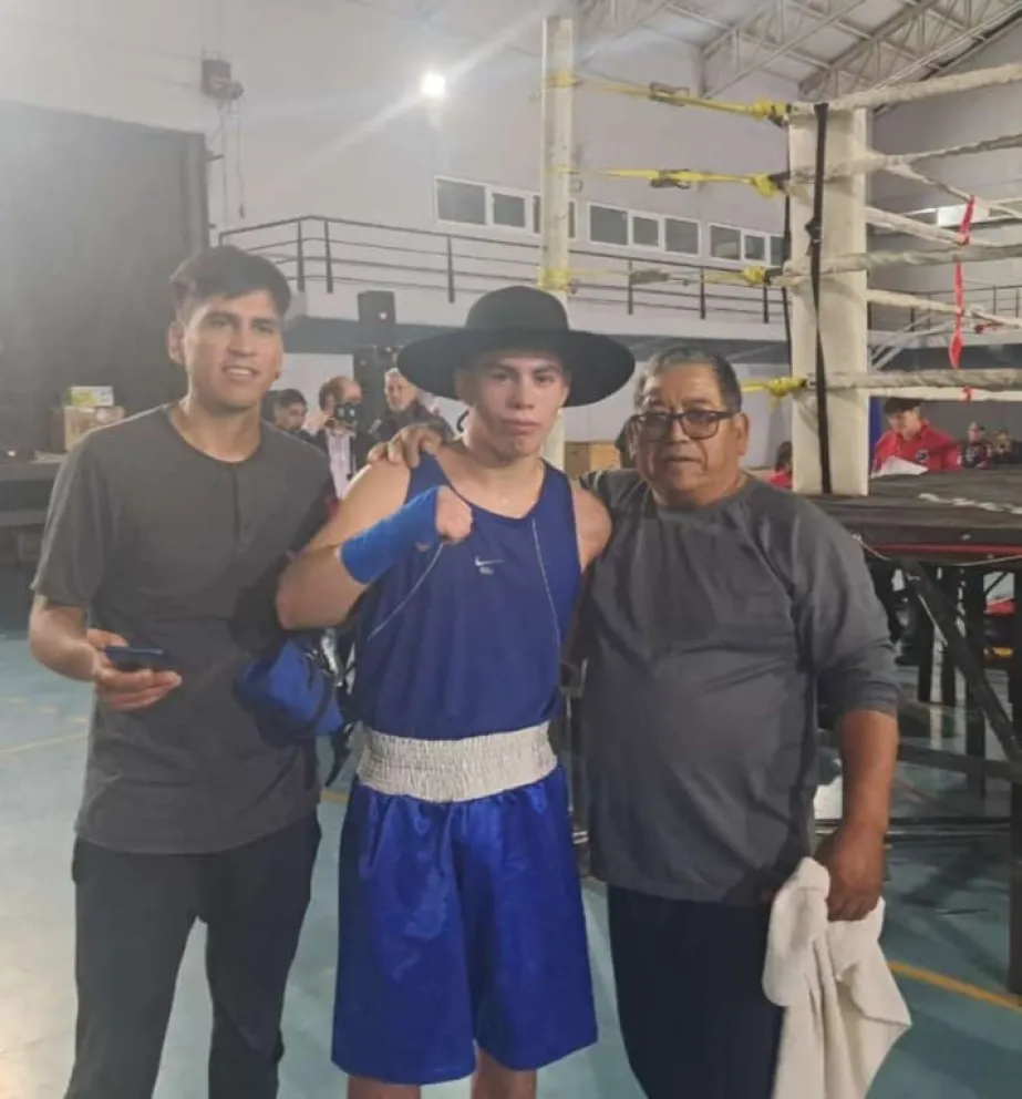 Brian Aguilar venció por puntos al sanmartinense Navarro 