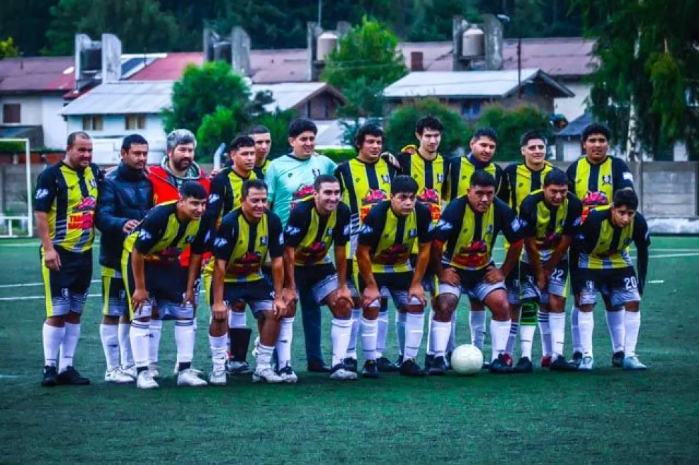 Paso a Paso se sumó al liderazgo junto a Siempre Verde en el fútbol local