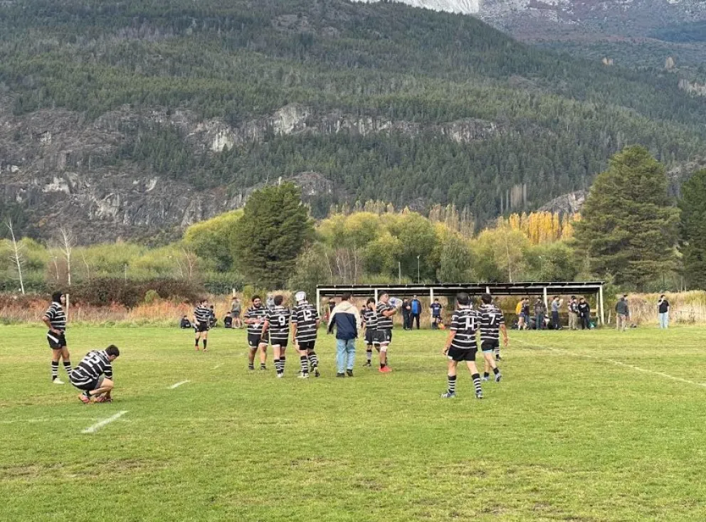 Coihues, con un plantel "corto" cayó en El Bolsón ante Jabalíes 