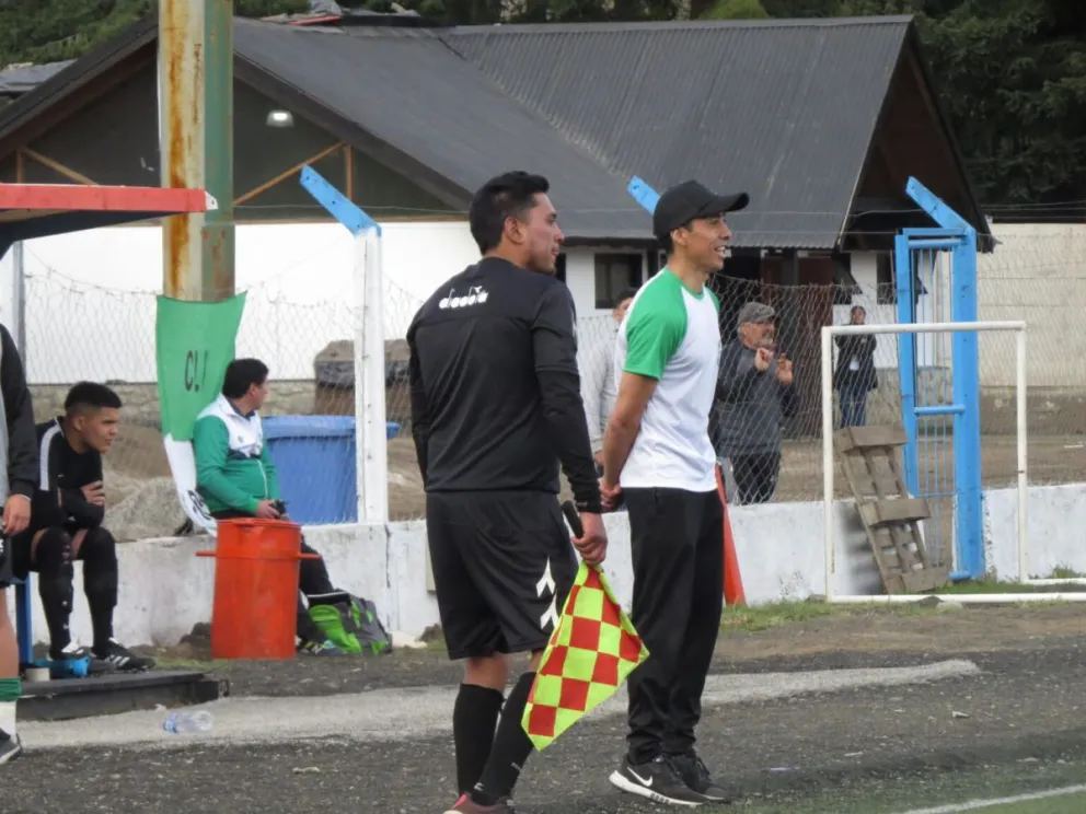 Cambio de mando en Las Piedritas, Roberto Carrasco asume como DT interino con miras a la Copa Bariloche