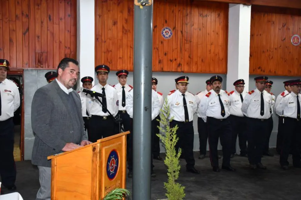 Emotivo acto por el Día Nacional del  Bomberos Voluntarios