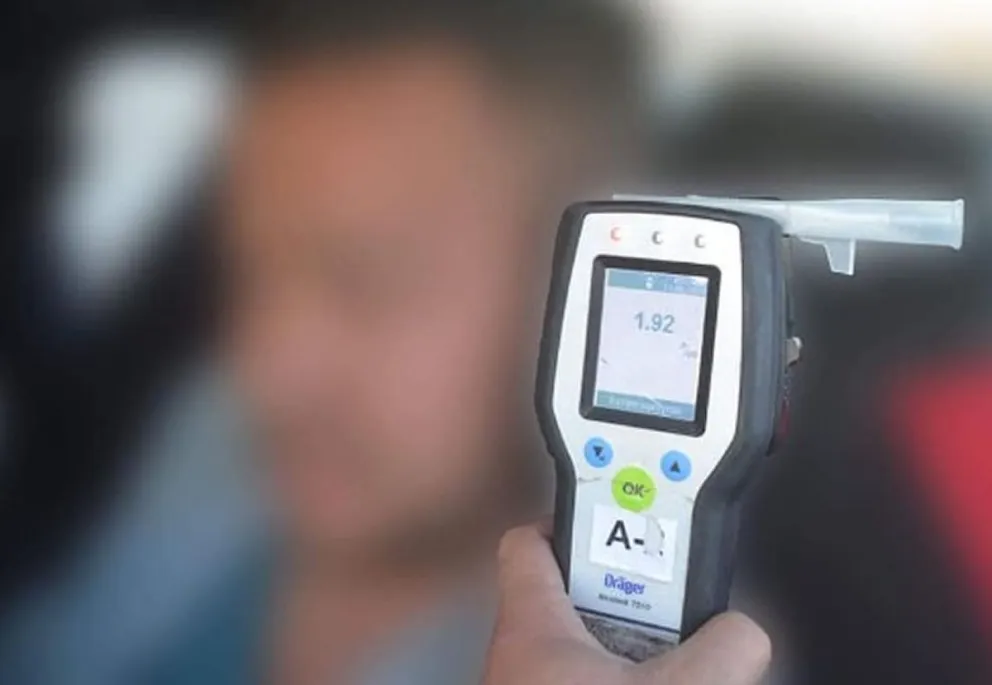 La defensa de la Inspectora de Tránsito alcoholizada  aseguró que “ella no manejaba al momento del choque”