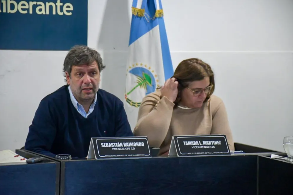 El bloque Comunidad respondió con dureza a las críticas de la concejal Mesa por la ordenanza de licencias comerciales