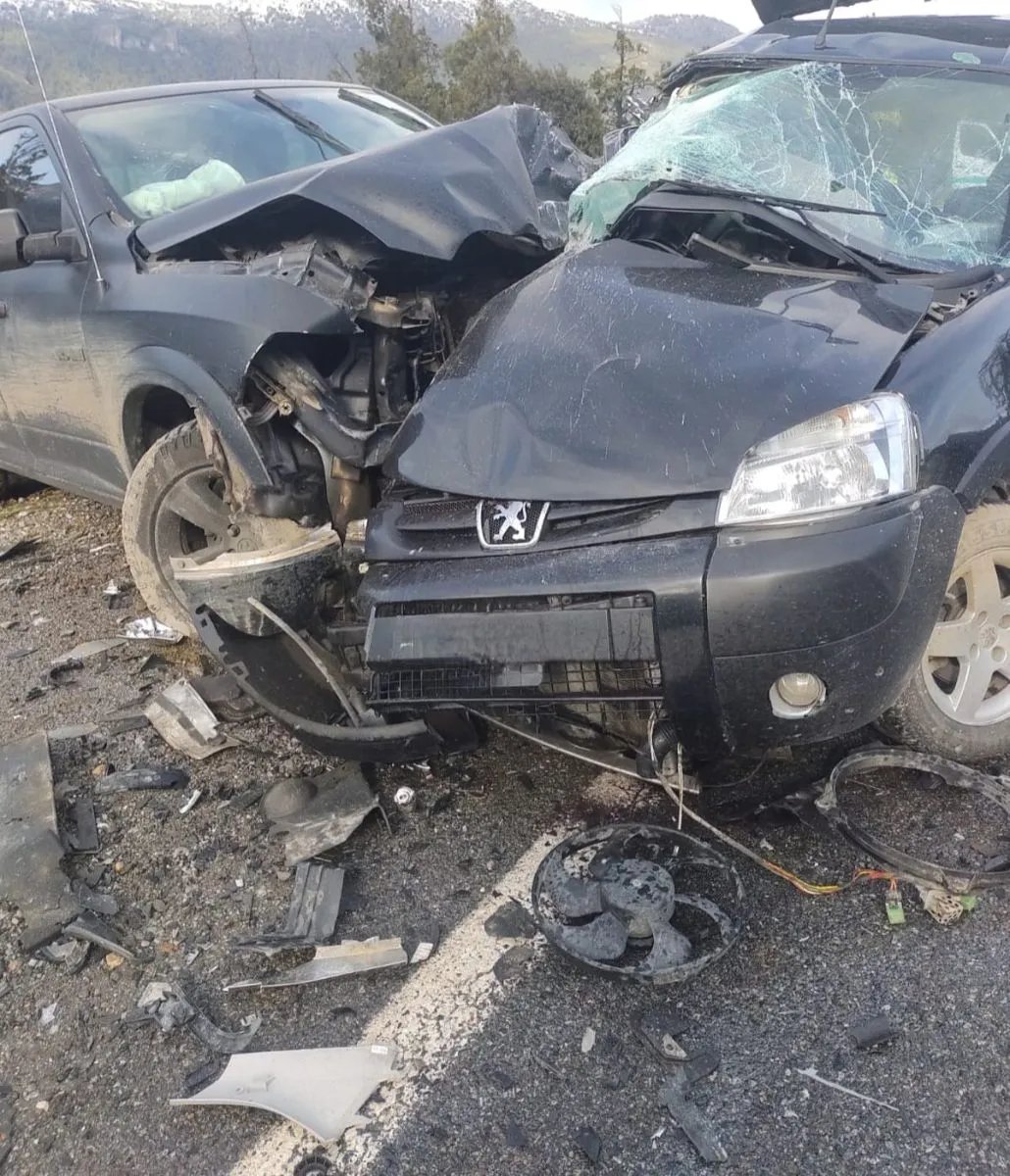 Un hombre murió tras un choque frontal en Ruta 40, cerca de Villa la Angostura - Image 2