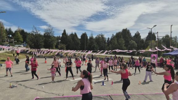 Cuerpos en Movimiento: así se vivió la actividad para concientizar sobre el cáncer de mama