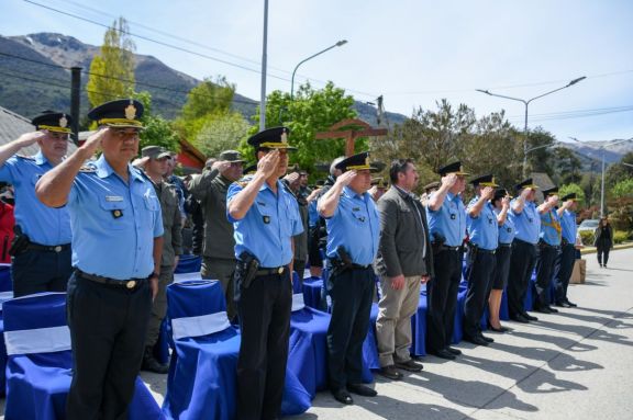 ASÍ SE VIVIÓ EL ACTO CONMEMORATIVO POR EL 122 ANIVERSARIO DE LA COMISARÍA 28