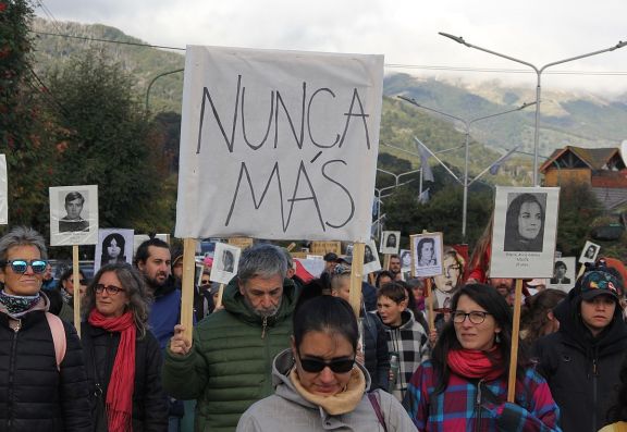 24/3: unas 500 peronas se manifestaron por Verdad y Justicia 