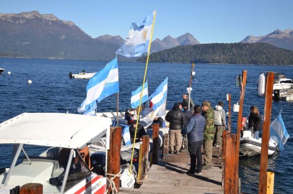 Así se vivió el homenaje nautico a los Veteranos y caídos en Malvinas